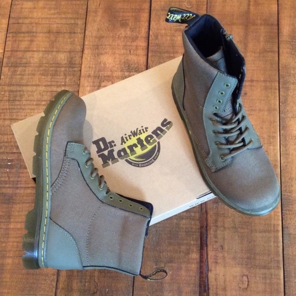 Dr Martens COMBS EXTRA TOUGH POLY CASUAL BOOTS. Like new condition. - Picture 3 of 7